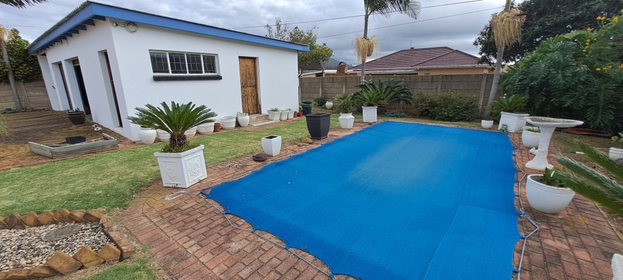 3 Bedroom Property for Sale in Bothasrus Eastern Cape